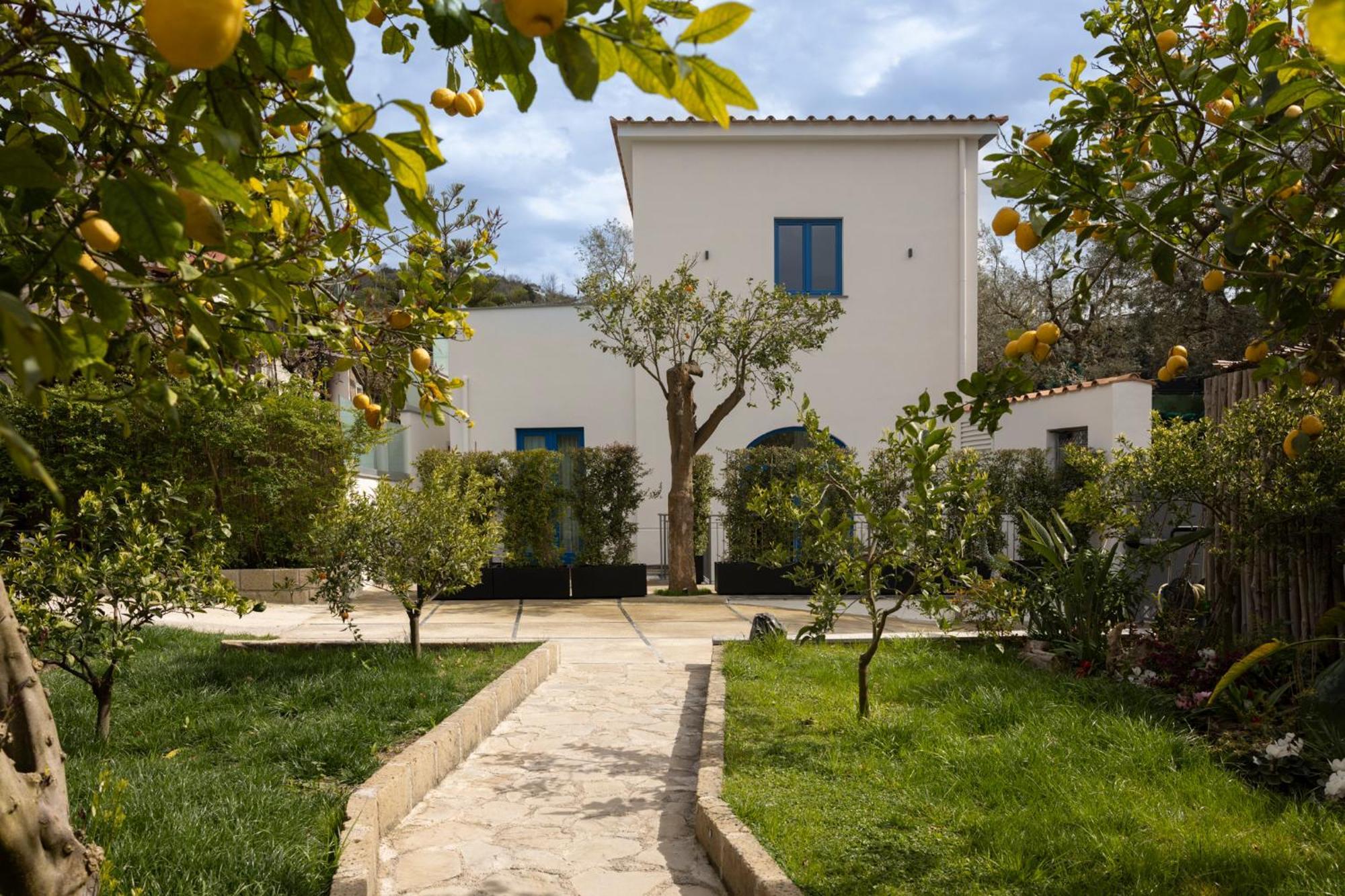 Relais Palazzo Del Barone (Adults Only) Hotell Sorrento Exteriör bild